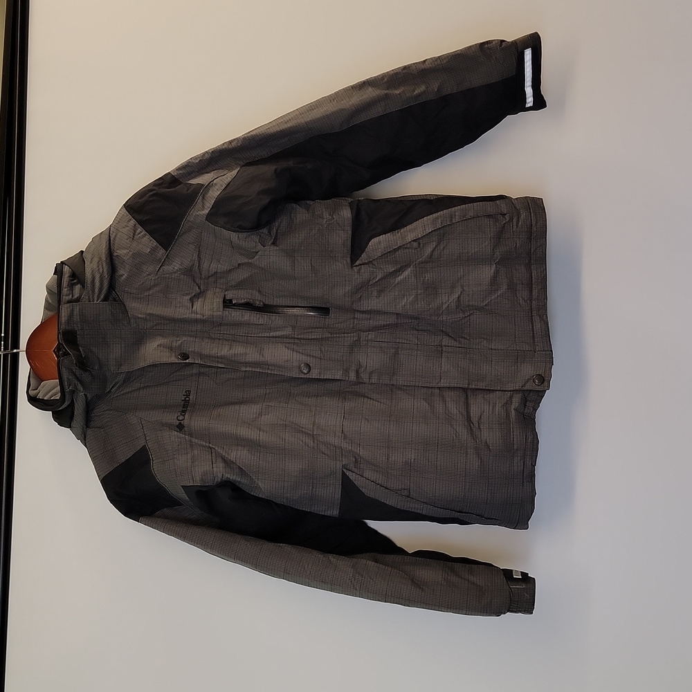 Columbia kids winter jacket in great condition  size 14/16